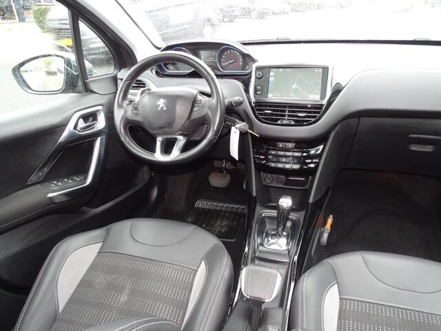 Peugeot 2008 1.2 ALLURE-Automaat-Media-Navi-Pdc-Blth-Pano-Clima