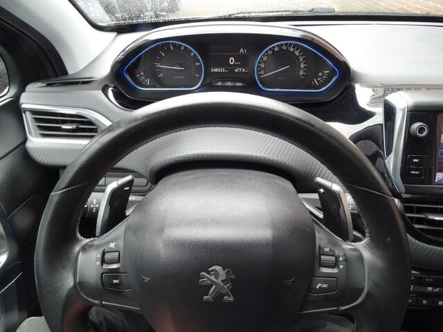 Peugeot 2008 1.2 ALLURE-Automaat-Media-Navi-Pdc-Blth-Pano-Clima