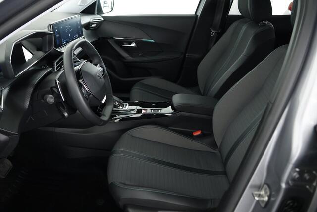 Peugeot 2008 1.2 PureTech Allure Pack / 3D Cockpit / CarPlay / Cam / 4S banden