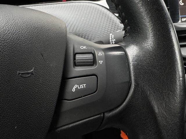 Peugeot 2008 1.2 PureTech Active Prijs Inclusief Onderhoud & 12 Maand BOVAG Garantie | Trekhaak | Distributieriem Vervangen |