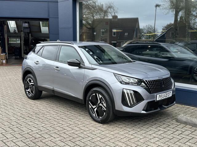 Peugeot 2008 1.2 Hybrid 136 Allure | 2025 Auto | Hybride Elektrisch rijden met Automaat | Parkeercamera 360 graden | Stoelverwarming | LED Verlichting | Navigatie via Apple Carplay/Android Auto | 17 "Lichtmetalen Velgen | Cruise & Climate Control | Dode hoekbewaking |