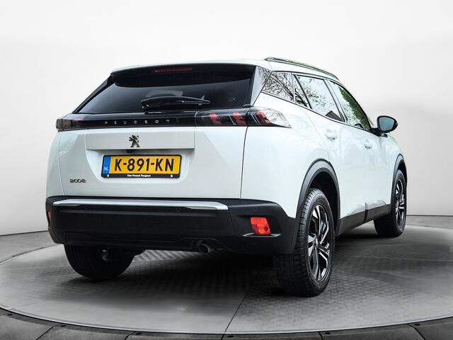 Peugeot 2008 1.2 PureTech Allure, (101PK) 1e-Eig. & Dealer-Onderh. BOVAG-Garantie. NL-Auto. Navigatie/Apple-Carplay/Android-Auto, L.M.Velgen, Parelmoer, Keyless-Entry, Parkeersensoren-V+A, DAB, Privacy-Glas