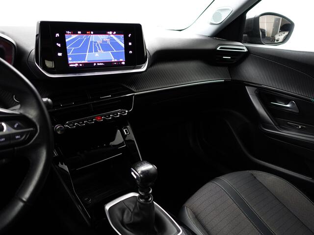 Peugeot 2008 1.2 PureTech Allure- 360 Camera, Carplay, Lane Assist, LED, Dynamic Select, Sport Interieur
