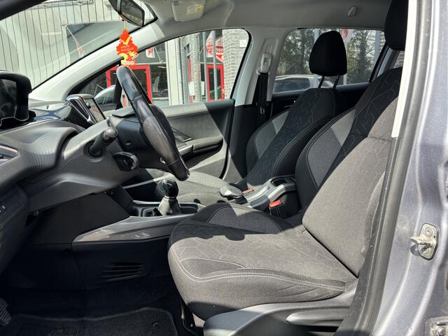 Peugeot 2008 1.2 PureTech Blue Lease Executive