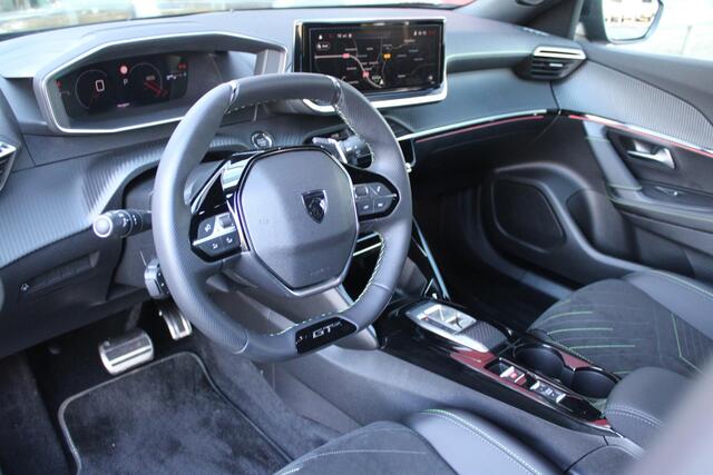 Peugeot 2008 1.2 130PK AUTOMAAT GT PACK | ELEKTRISCH BEDIENBARE BESTUURDERSSTOEL | NAVIGATIE | FULL LED KOPLAMPEN | DRAADLOZE APPLE CARPLAY/ANDROID AUTO | ADAPTIVE CRUISE CONTROL | CAMERA VOOR + ACHTER | CLIMATE CONTROL | LICHTMETALEN VELGEN 17" | KEYLESS ENTRY/START 