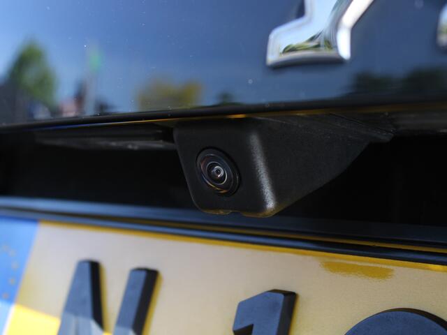 Peugeot 2008 1.2 PureTech 130PK Allure Pack Trekhaak, Navigatie, Achteruitrijcamera, Keyless Entry, Keyless Start, Adaptieve Cruise Control
