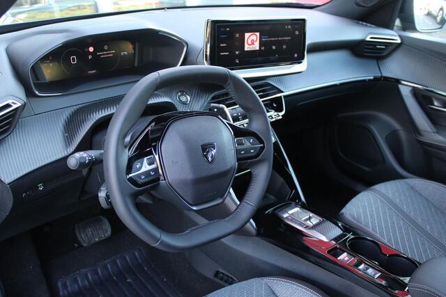 Peugeot 2008 1.2 Hybrid 136PK AUTOMAAT ALLURE | NIEUWE AUTO! | KEYLESS ENTRY/START | PARKEERSENSOREN VOOR + ACHTER | 17" LICHTMETALEN VELGEN | ADAPTIVE CRUISE CONTROL | CLIMATE CONTROL | STOEL VERWARMING | DRAADLOZE APPLE CARPLAY/ANDROID AUTO | DAB+ RADIO |