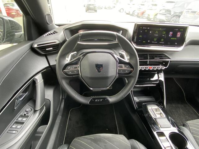 Peugeot 2008 1.2T Automaat 130pk GT | Massagestoelen | Alcantara interieur | Camera V+A | Keyless | Navigatie | Stoelverwarming