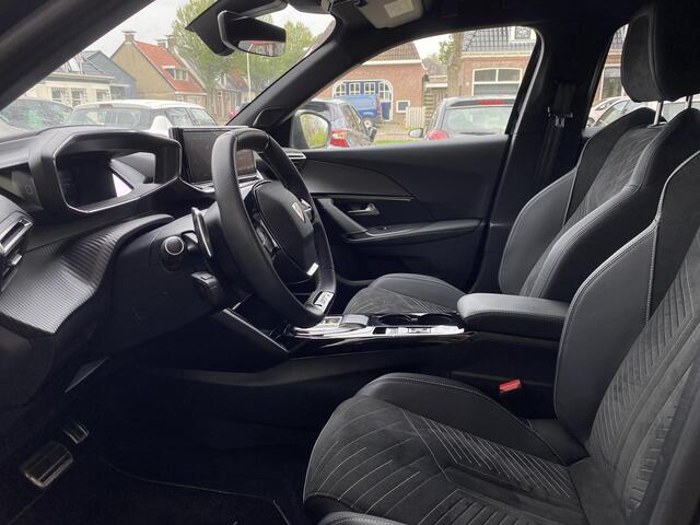 Peugeot 2008 1.2T Automaat 130pk GT | Massagestoelen | Alcantara interieur | Camera V+A | Keyless | Navigatie | Stoelverwarming