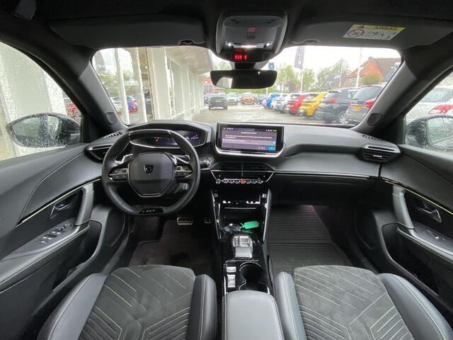 Peugeot 2008 1.2T Automaat 130pk GT | Trekhaak | Massagestoel | Camera V+A | Stoelverwarming | Navigatie | LED | Adaptieve Cruise Control
