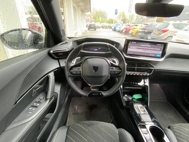 Peugeot 2008 1.2T Automaat 130pk GT | Trekhaak | Massagestoel | Camera V+A | Stoelverwarming | Navigatie | LED | Adaptieve Cruise Control