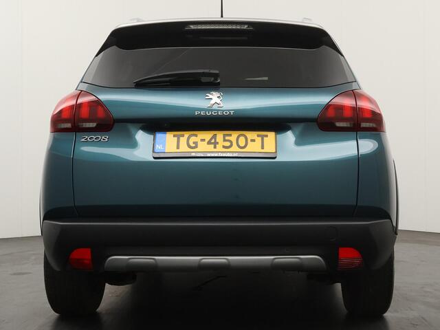 Peugeot 2008 1.2 110pk PureTech Allure | Cruise Control | Navigatie | Parkeersensoren Achter + Camera |