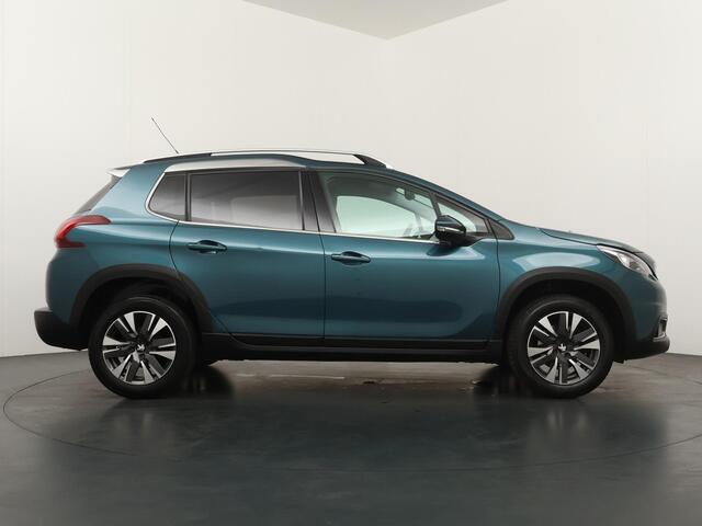 Peugeot 2008 1.2 110pk PureTech Allure | Cruise Control | Navigatie | Parkeersensoren Achter + Camera |