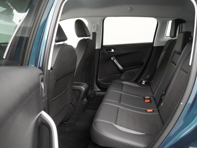 Peugeot 2008 1.2 110pk PureTech Allure | Cruise Control | Navigatie | Parkeersensoren Achter + Camera |