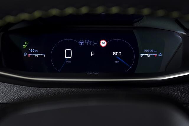 Peugeot 2008 1.2 PureTech 130 PK GT - Automaat | Dig. Cockpit | Adapt. Cruise | PDC | Camera | App. Connect | ECC | DAB | LM 17" | 9966