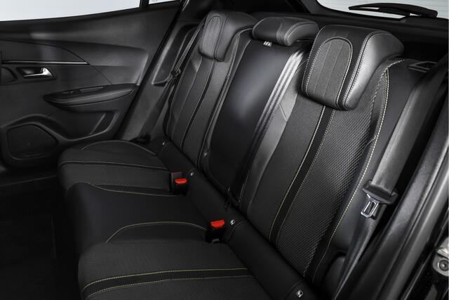 Peugeot 2008 1.2 PureTech 130 PK GT - Automaat | Dig. Cockpit | Adapt. Cruise | PDC | Camera | App. Connect | ECC | DAB | LM 17" | 9966