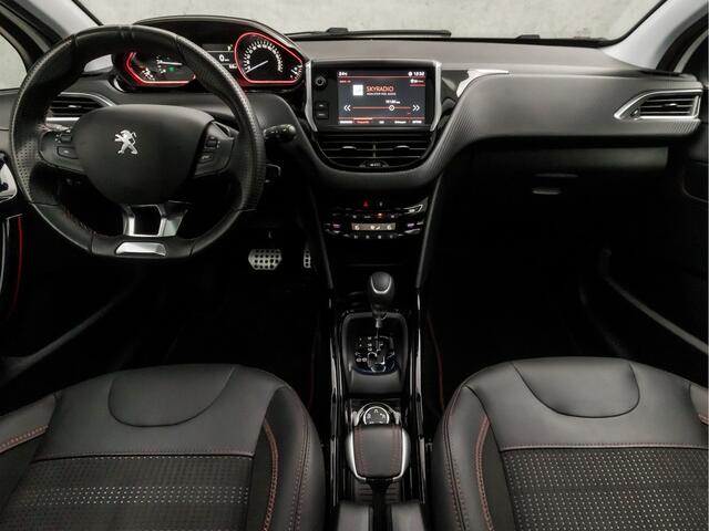 Peugeot 2008 1.2 PureTech GT-Line Automaat (PANORAMADAK, APPLE CARPLAY, NAVIGATIE, CLIMATE, STOELVERWARMING, LEDER, SPORTSTOELEN, GETINT GLAS, CRUISE, LM VELGEN, NIEUWSTAAT)
