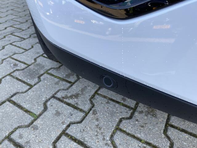 Peugeot 2008 1.2 PureTech 100 Allure Camera, Adaptive Cruise & App-Connect