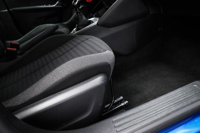 Peugeot 2008 1.2 PureTech 100 Active | LED | DAB | APPLE | CAMERA