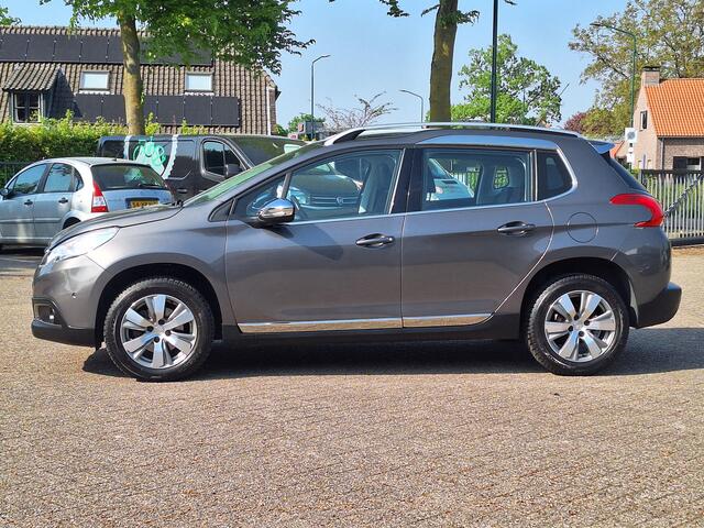Peugeot 2008 1.2 PureTech Allure PANORAMADAK-NAVI-CLIMATE CONTROL- 4 SEIZOENEN BANDEN-LEER-STOEL VERWARMING