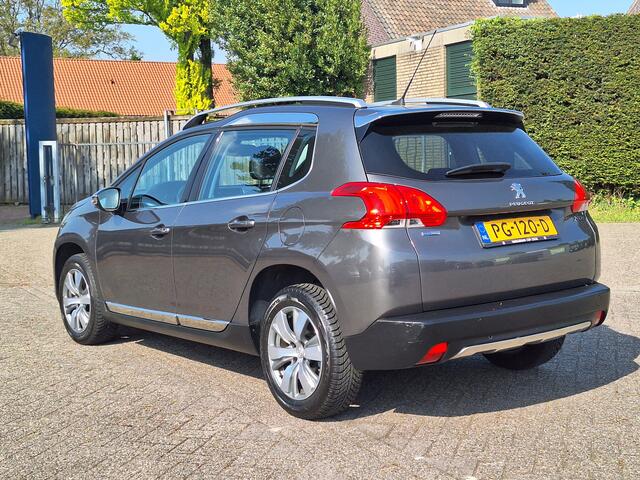 Peugeot 2008 1.2 PureTech Allure PANORAMADAK-NAVI-CLIMATE CONTROL- 4 SEIZOENEN BANDEN-LEER-STOEL VERWARMING