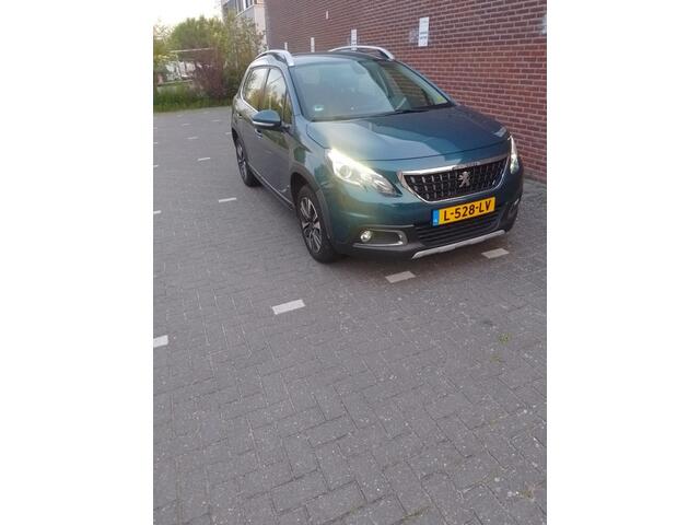 Peugeot 2008 1.2 PureTech Allure