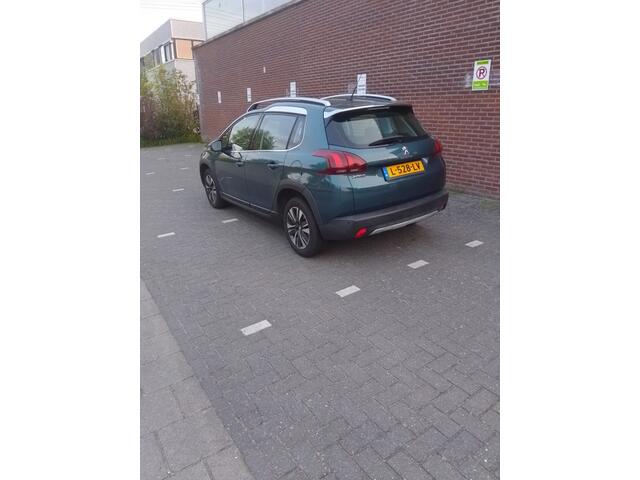 Peugeot 2008 1.2 PureTech Allure