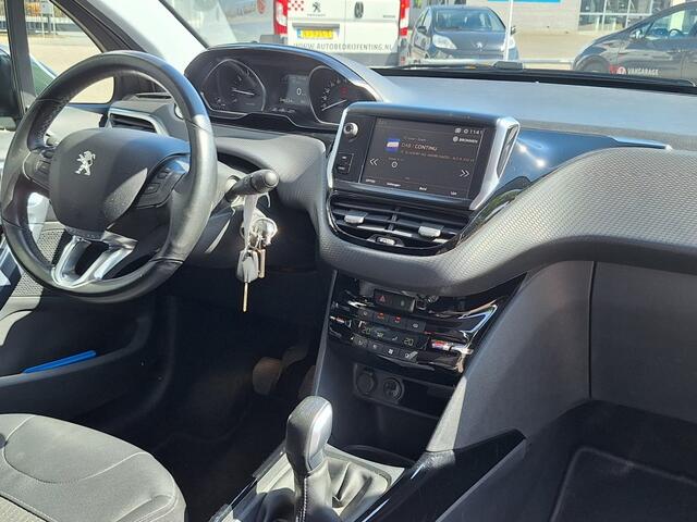 Peugeot 2008 1.2 PureTech Allure