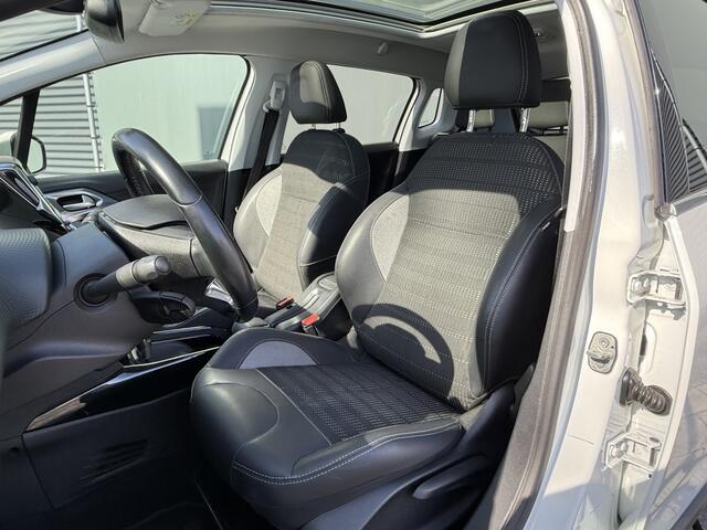 Peugeot 2008 BWJ 2018 | 1.2 111PK Allure AUTOMAAT | PANO | CLIMA | TREKHAAK | LEDER/STOF | NAVI | CAMERA A |