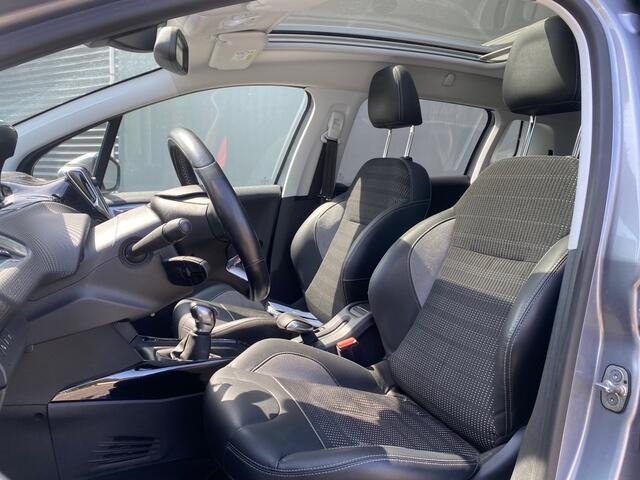 Peugeot 2008 BWJ 2017 | 1.2T 111PK Allure | CLIMA | TREKHAAK | NAVI | CARPLAY | LEDER/STOF