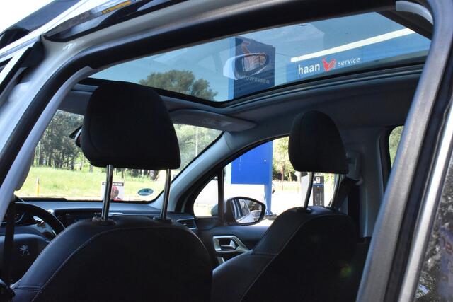 Peugeot 2008 1.2 PureTech Blue Lease Executive | Panorama | Carplay | 12 mnd BOVAG garantie Whatsapp 06-53188999