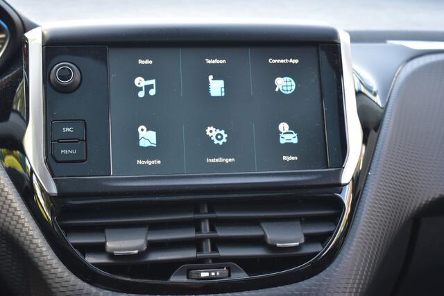 Peugeot 2008 1.2 PureTech Blue Lease Executive | Panorama | Carplay | 12 mnd BOVAG garantie Whatsapp 06-53188999