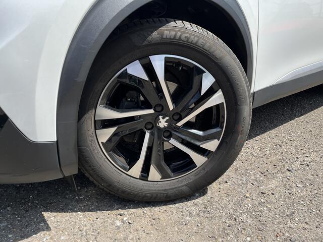 Peugeot 2008 1.2 PureTech Allure // LED // CAMERA+SENSOREN // NAVI+ CARPLAY // CLIMA //