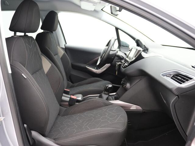 Peugeot 2008 1.2 PureTech Blue Lion Navi/ Trekh.