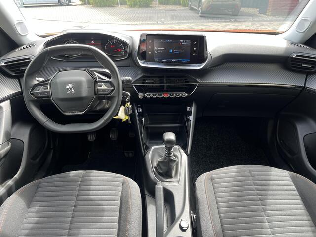 Peugeot 2008 1.2 PureTech Allure Pack Camera, Navigatie, Cruise Control, LED