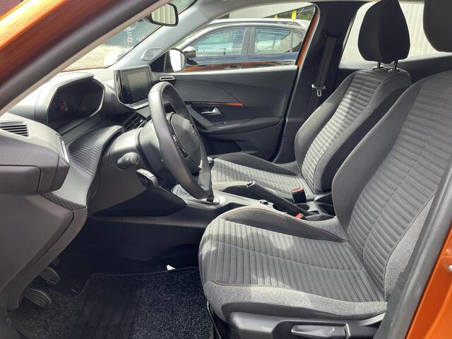 Peugeot 2008 1.2 PureTech Allure Pack Camera, Navigatie, Cruise Control, LED