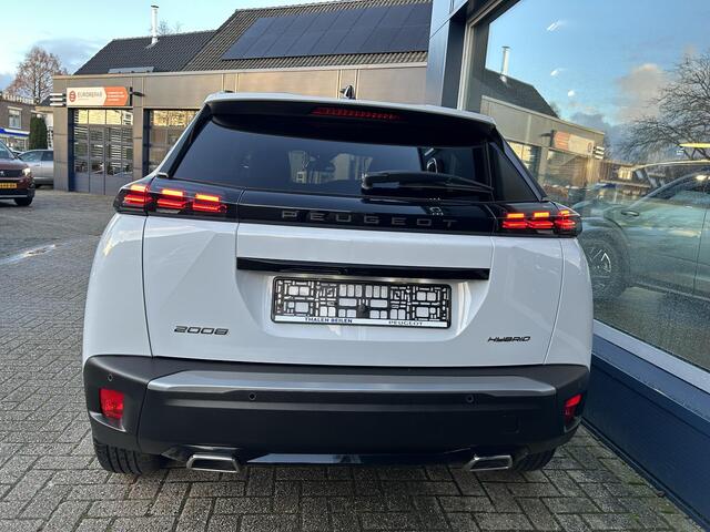 Peugeot 2008 1.2 Hybrid 145 PK Allure Automaat | 2025 Auto | Hybride Elektrisch rijden met Automaat | Parkeercamera 360 graden | Stoelverwarming | LED Verlichting | Navigatie via Telefoon | 17" Lichtmetalen Velgen | Adaptieve Cruise Control | Climate Control | Dode Ho