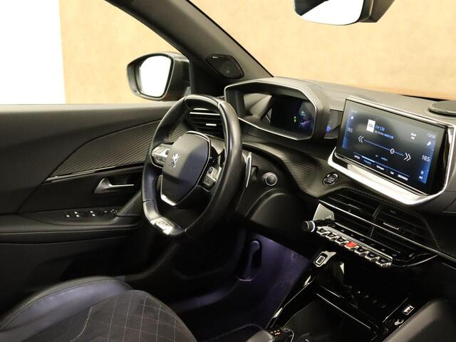 Peugeot 2008 1.2 PureTech GT-Line - TREKHAAK (TREKGEWICHT 1200 KG GEREMD) - ADAPTIEVE CRUISE CONTROL - NAVIGATIE - PARKEERSENSOREN VOOR/ ACHTER - STOELVERWARMING VOORZIJDE - PREMIUM AUDIO INSTALLATIE - DODEHOEKDETECTIE - CLIMATE CONTROL - EXTRA GETINT GLAS