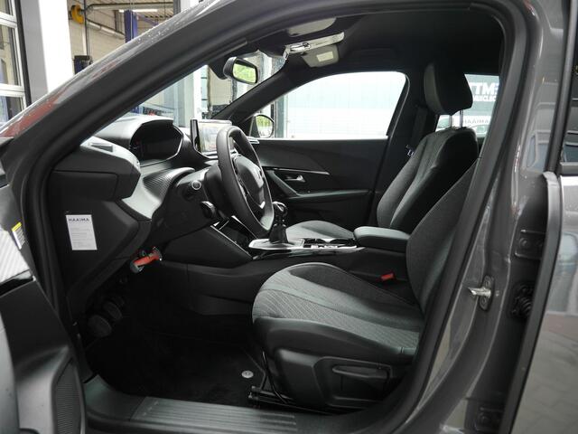 Peugeot 2008 1.2 PureTech 100 Allure | Navigatie | Camera v+a | Climate control | Lichtmetalen velgen | Keyless entry en Start