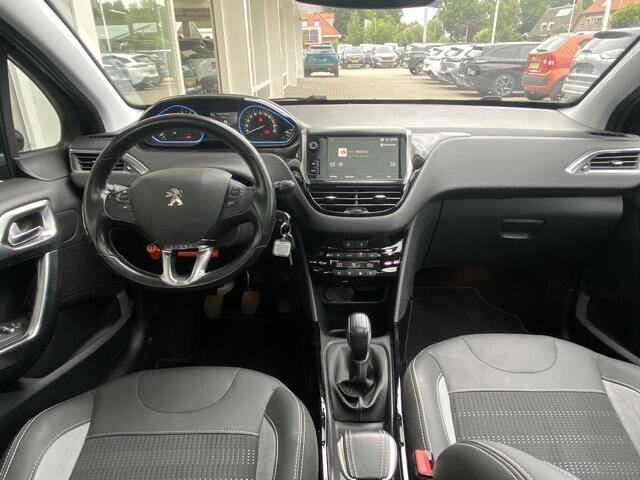 Peugeot 2008 1.2T 110pk Allure | Lage kilometerstand! | Panoramadak | Climate Control | Half lederen bekleding | Apple Carplay/Android Auto | Parkeersensoren