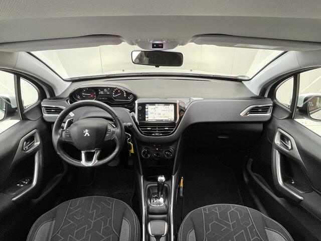 Peugeot 2008 PureTech 82 ETG Blue Lion | Automaat | Trekhaak | Navigatie