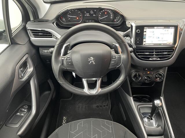 Peugeot 2008 PureTech 82 ETG Blue Lion | Automaat | Trekhaak | Navigatie