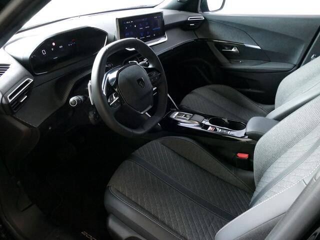 Peugeot 2008 1.2 130PK ?NW MODEL? BLACK EDITION TREKHAAK BLINDSPOT CARPLAY NAVI LED VIR.COCKPIT 360.CAMERA ADAP.CRUISE KEYLESS STOELVERW. 04/2024
