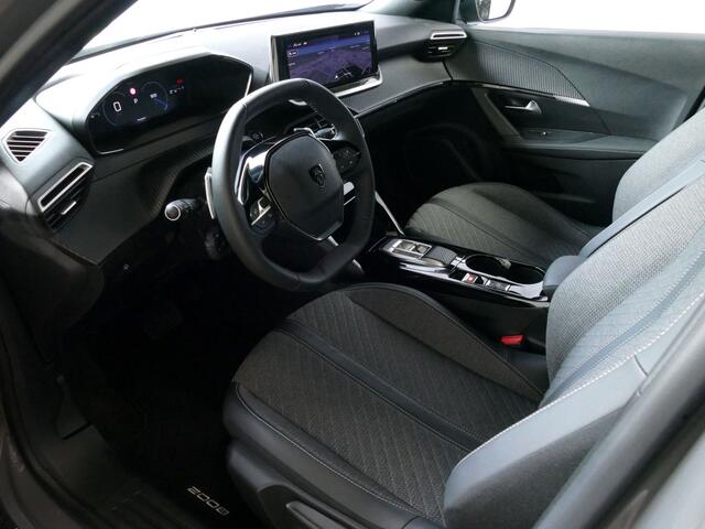 Peugeot 2008 1.2 130PK ?NW MODEL? BLACK EDITION TREKHAAK BLINDSPOT CARPLAY NAVI LED VIR.COCKPIT 360.CAMERA ADAP.CRUISE KEYLESS STOELVERW. 04/2024