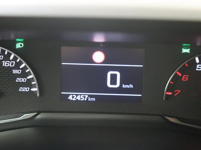 Peugeot 2008 1.2 100PK Active Pack | Navigatie | Parkeerhulp | Climate Control | Licht metalen velgen