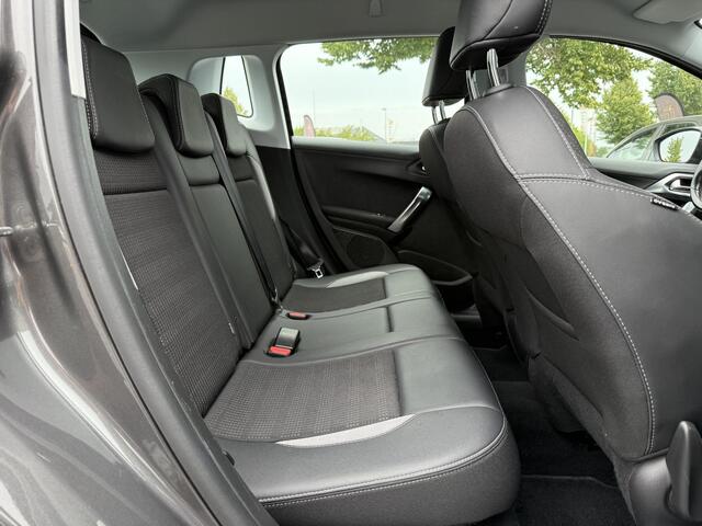 Peugeot 2008 1.2 PureTech Allure 2e Eigenaar,Navi,Aaple Carplay,Clima,Cruise,Trekhaak,APK tot 04-2026