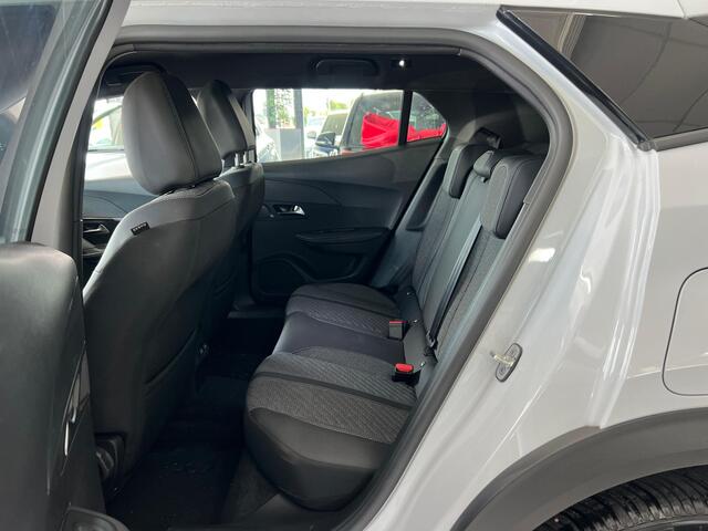 Peugeot 2008 1.2 PureTech 130 Allure NAVI | 1/2 LEDER | CAMERA | CARPLAY |
