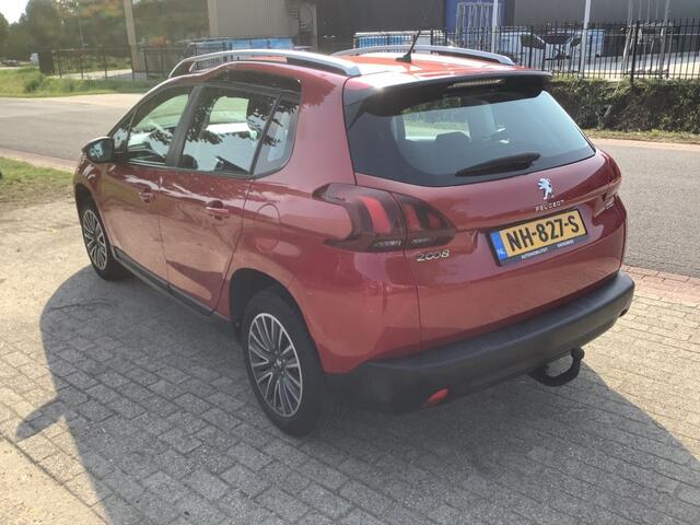 Peugeot 2008 1.2 PURET. BLUE LION