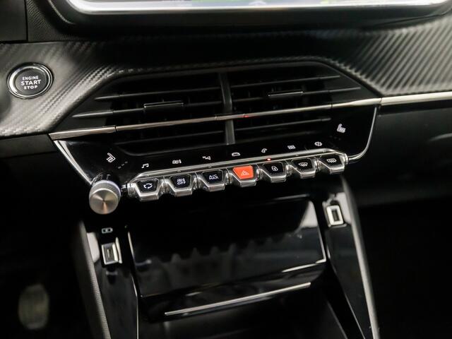 Peugeot 2008 1.2 PureTech Allure Sport (VIRTUAL COCKPIT, APPLE CARPLAY, LEDER, GROOT NAVI, STOELVERWARMING, 360 CAMERA, GETINT GLAS, SPORTSTOELEN, LM VELGEN, LED KOPLAMPEN, TREKHAAK, NIEUWSTAAT)