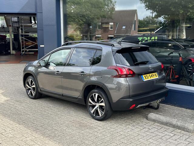 Peugeot 2008 1.2 PureTech GT-line | Navigatie | Trekhaak 1250 KG | Panoramadak | 17" Lichtmetalen Velgen | Camera | All Season Banden | Parkeersensoren | Half Lederen Bekleding | LED Dagrijverlichting